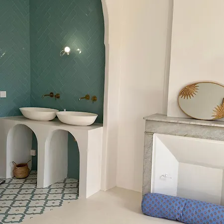 Villa Click! Omg & Pool - The Secret Madine Cocoon In Provence - Walk To Sea Private
