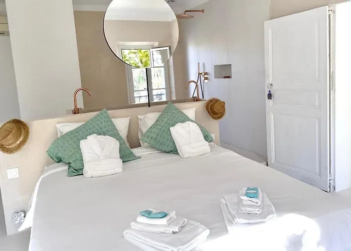 Click! Omg Pool The Secret Madine Cocoon In Provence * ليه ليكيه
